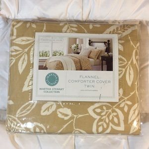 BNIB Martha Stewart Flannel Comforter Cover